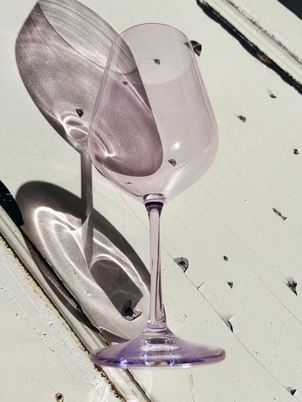 The Hostess Large Wine Glass - Image 4