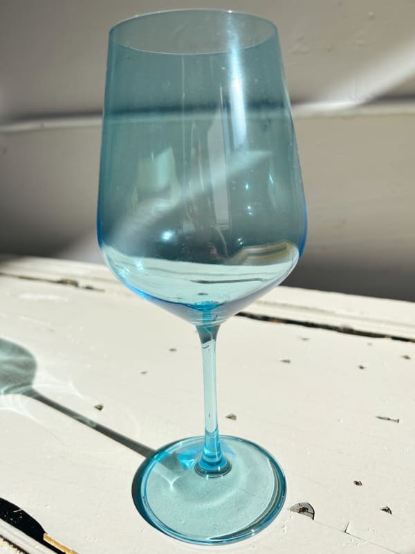 The Hostess Large Wine Glass - Image 7