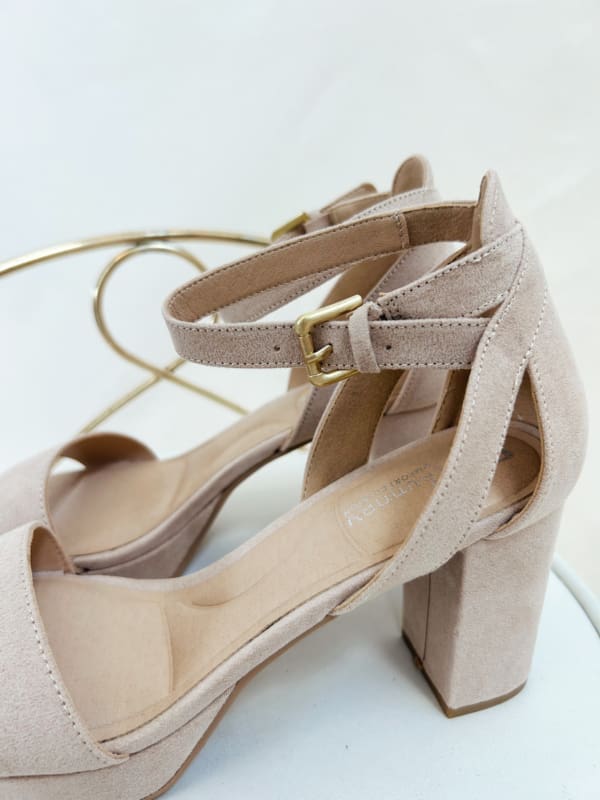 The Go On Nude Heels - Image 3