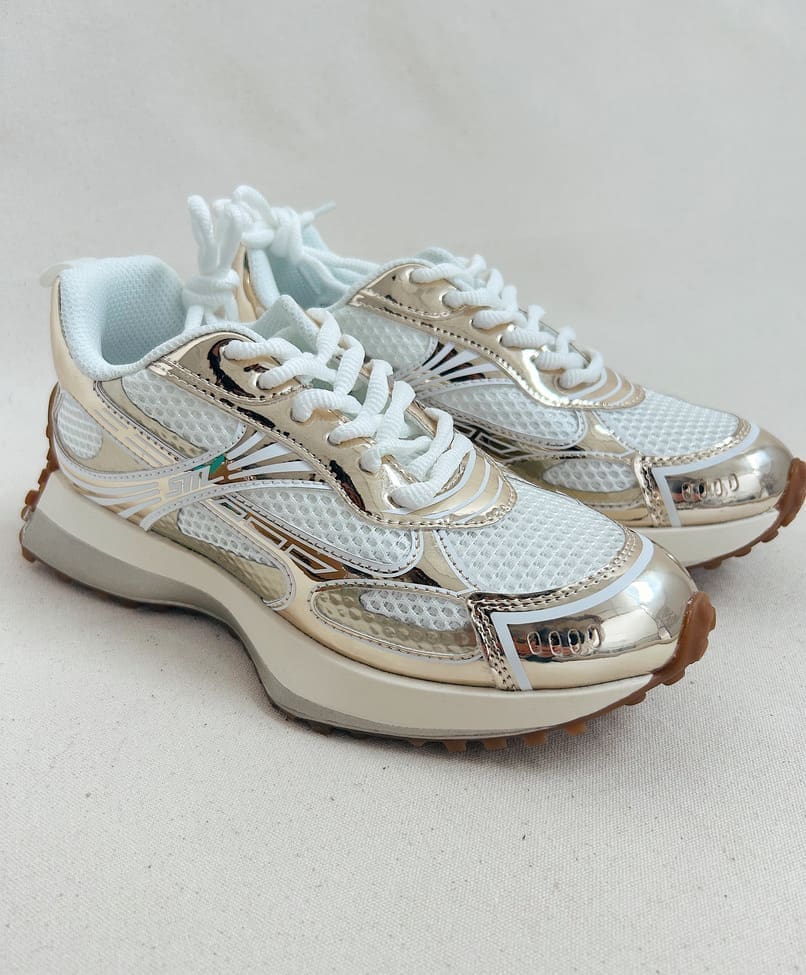 Steve Madden【新作SALE♪】CYCLONE スニーカー CYCLONE Black/Red Lace-Up Sneaker | Women's Sneakers – Steve